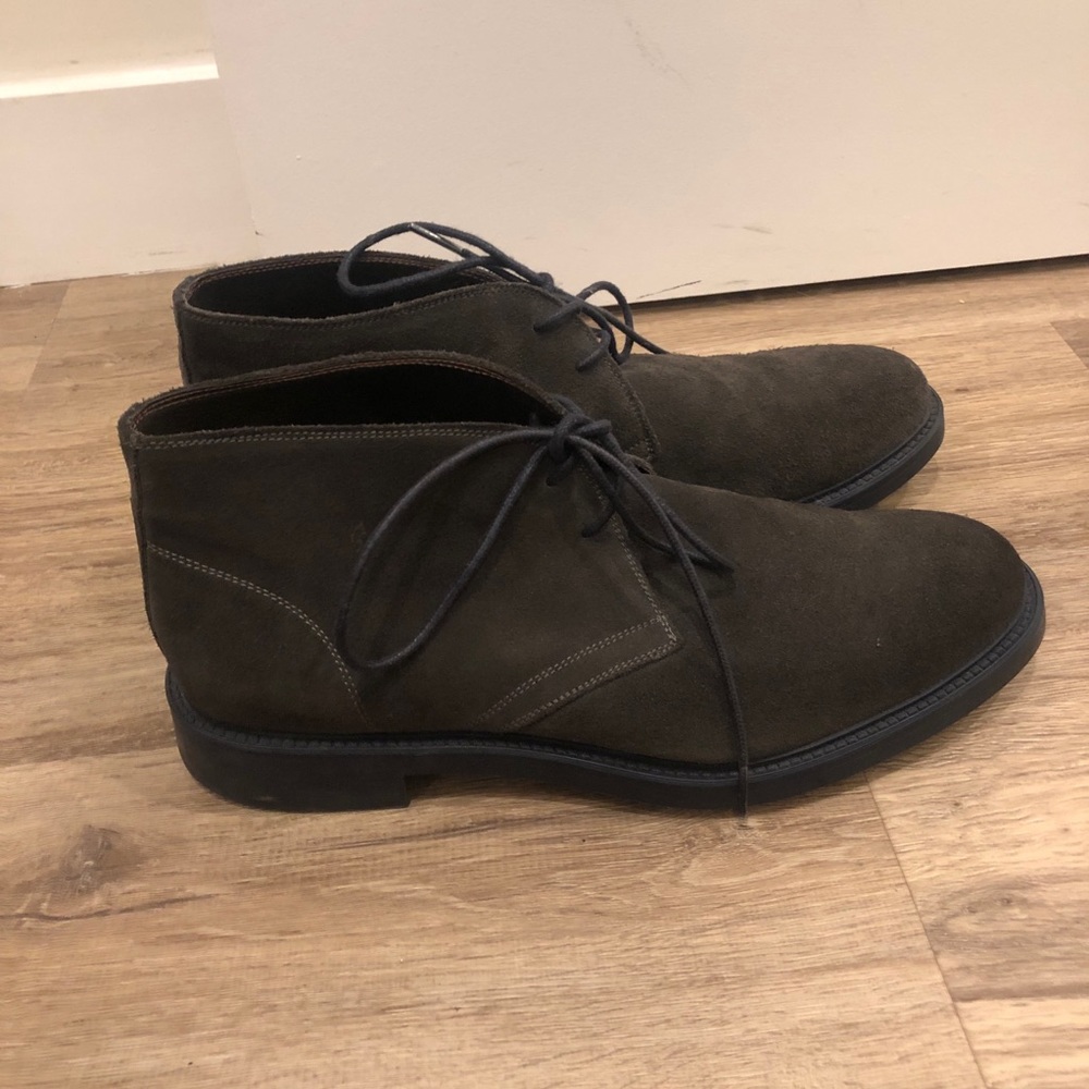 To Boot New York Men’s Gray Suede Chukka Boot 11.5
